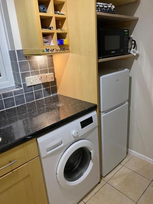 Walnut Apartment لارن المظهر الخارجي الصورة